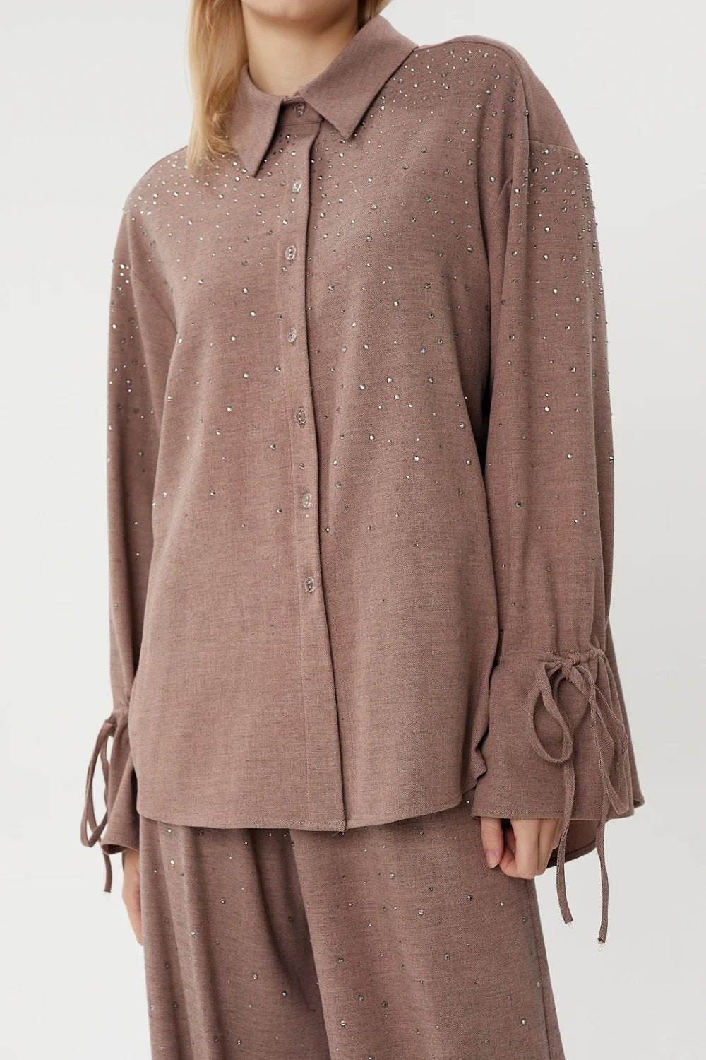 Nilgün Mirza-Kristal Taşlı Kolu Büzgü Detaylı Pamuklu Kumaştan Gömlek-Gömlek-4-Milagron.com