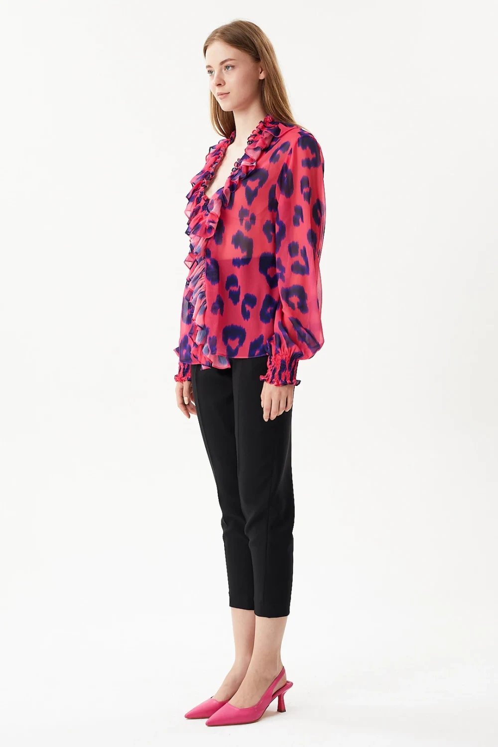 Nilgün Mirza-Leopar Desenli Fırfır Detaylı Öden Birit Düğmeli Rahat Kesim Şifon Gömlek-Gömlek-3-Milagron.com