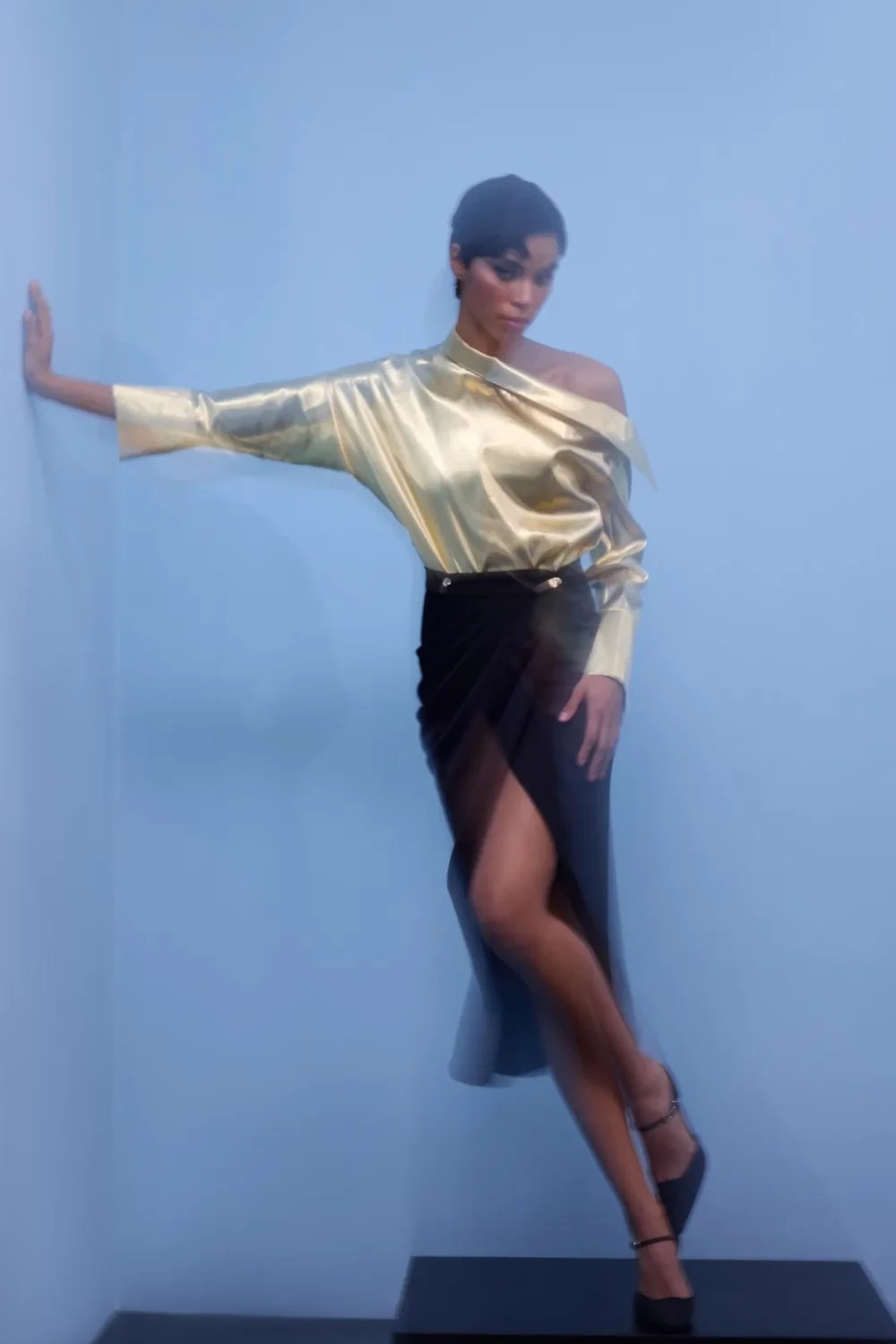 Nilgün Mirza-Modern Sofistike Yırtmaçlı Etek-Etek-3-Milagron.com