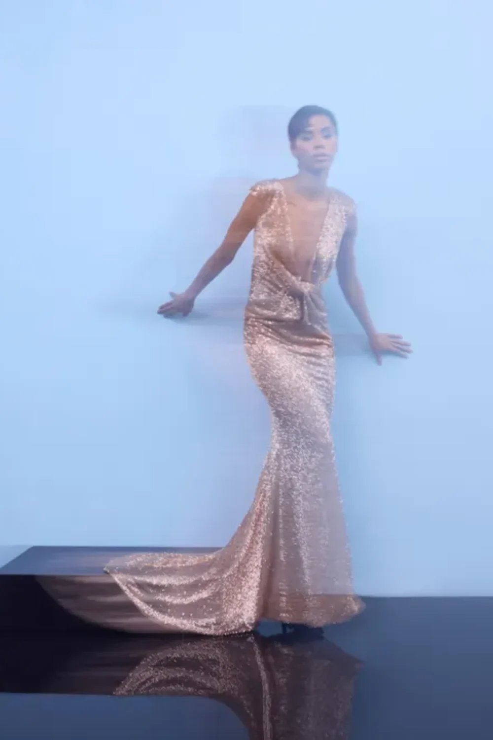 Nilgün Mirza-Payetli̇ Drapeli̇ Gece Elbisesi-Elbise-5-Milagron.com