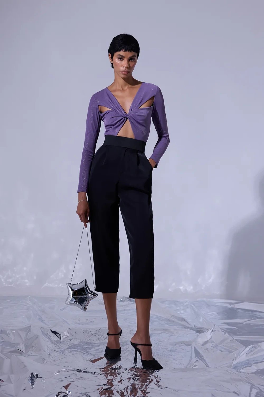 Nilgün Mirza-Pencere Detaylı Uzun Kollu Lurex'li Örme Kumaş Bodysuit-Bodysuit-1-Milagron.com