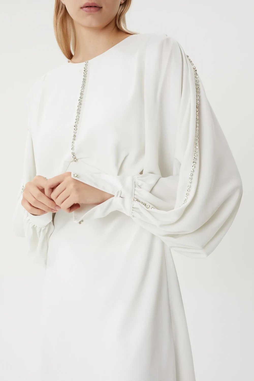 Nilgün Mirza-Yarasa Kol Elde İşlenen Taşlarla Süslü Krep Saten Bluz-Bluz-5-Milagron.com