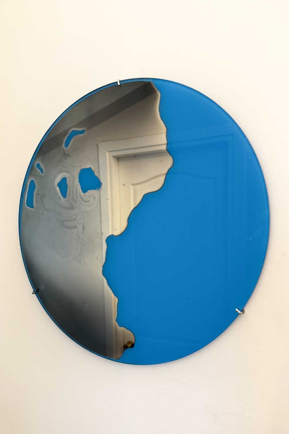 Nilsu Alanyalı-Gaze Into Abyss-Ayna-1-Milagron.com