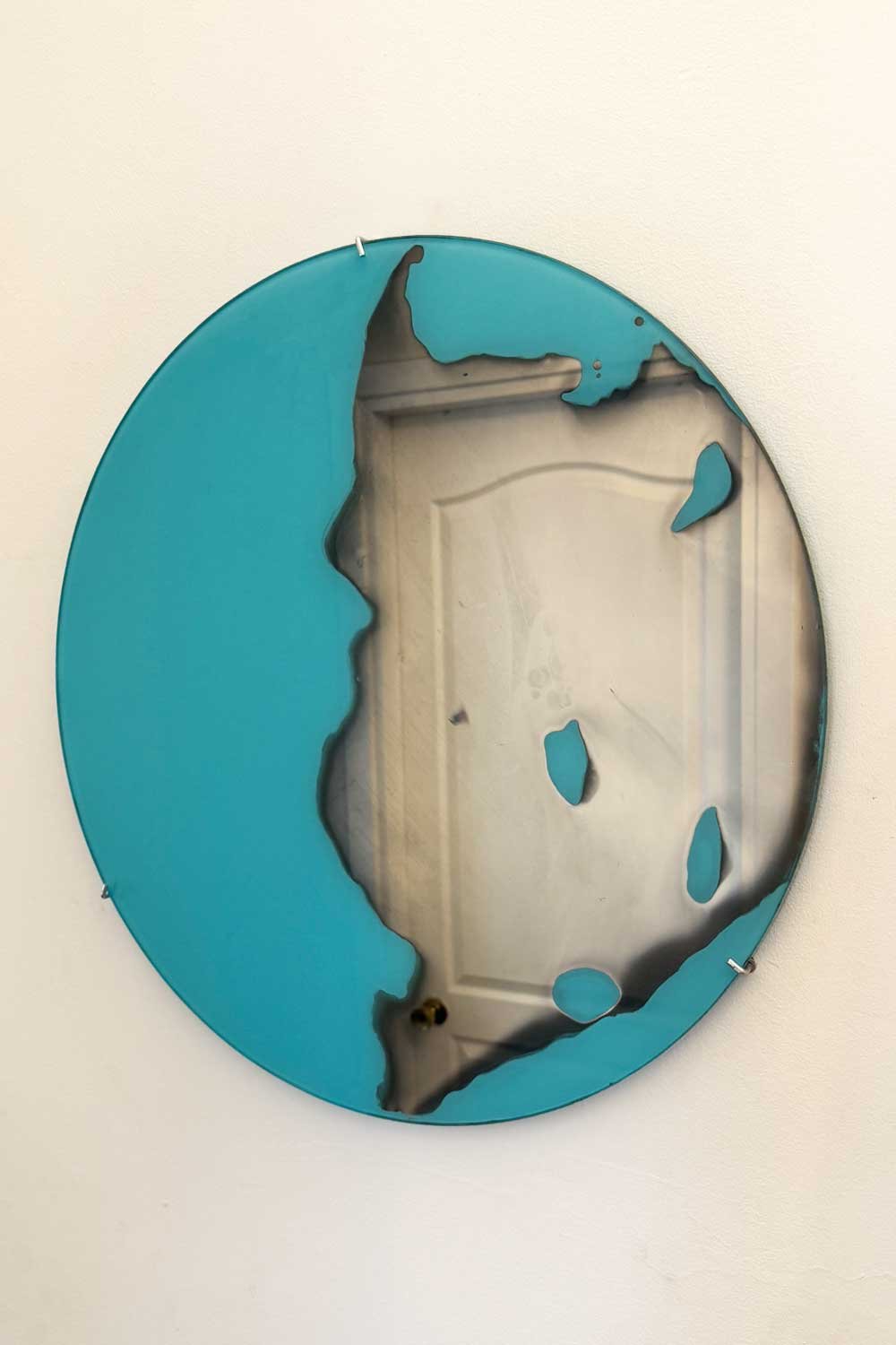 Nilsu Alanyalı-Gaze Into Abyss-Ayna-1-Milagron.com