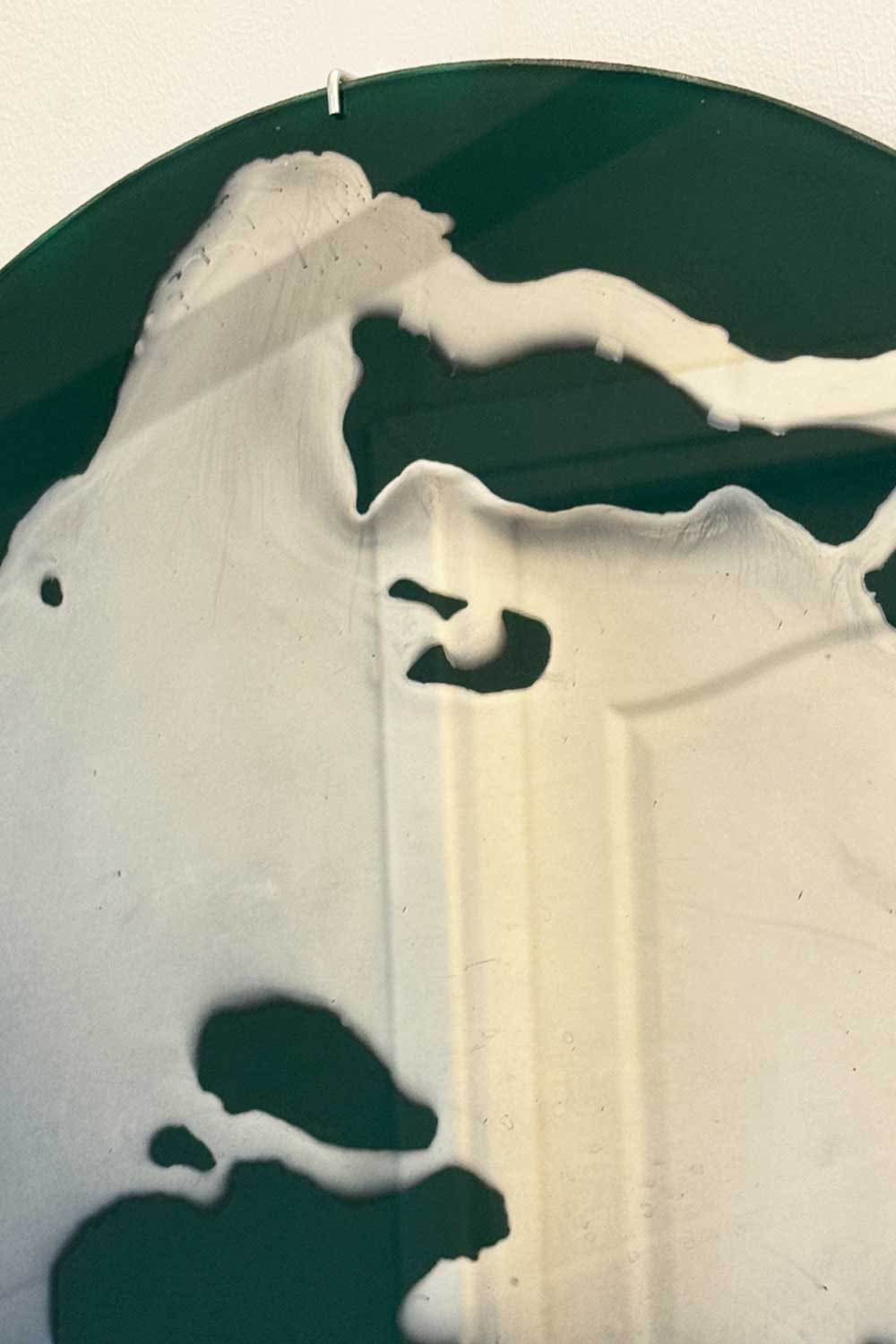 Nilsu Alanyalı-Gaze Into Abyss-Ayna-2-Milagron.com