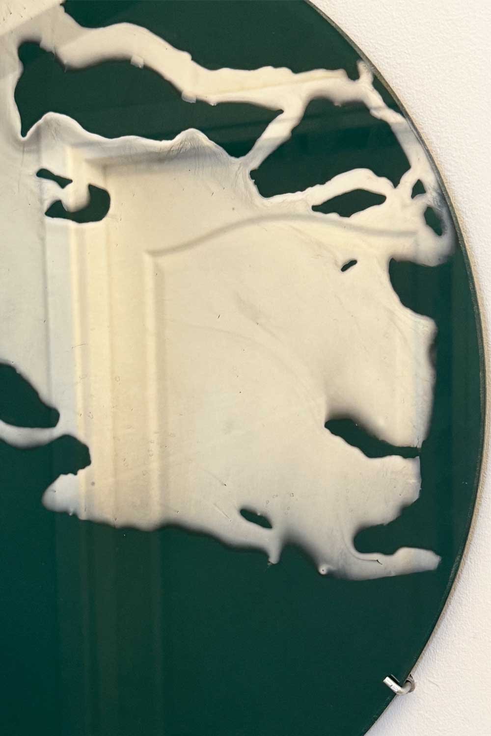 Nilsu Alanyalı-Gaze Into Abyss-Ayna-3-Milagron.com