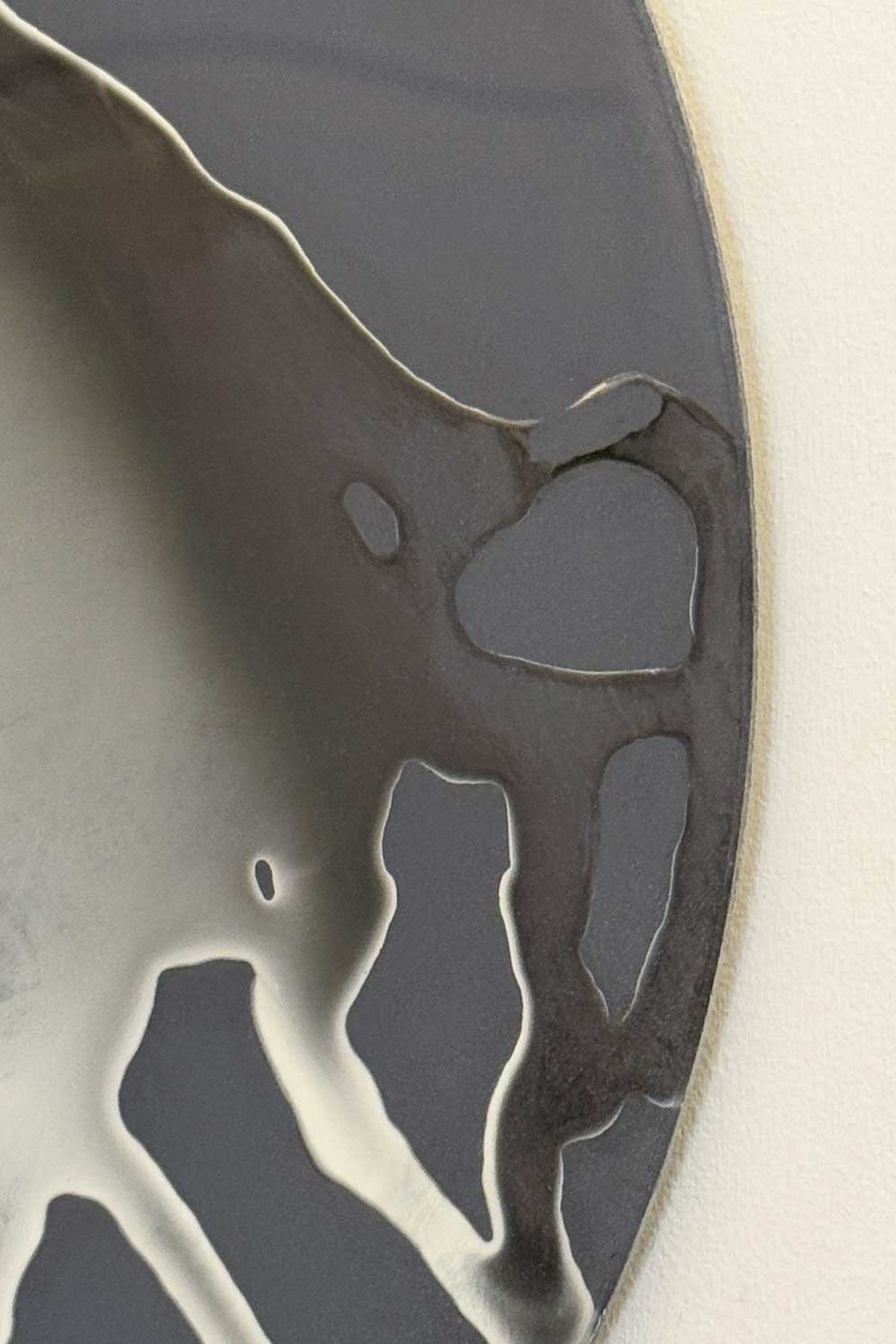 Nilsu Alanyalı-Gaze Into Abyss-Ayna-3-Milagron.com