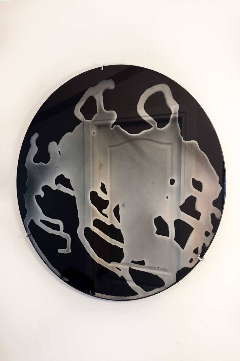 Nilsu Alanyalı-Gaze Into Abyss/black-Ayna-1-Milagron.com