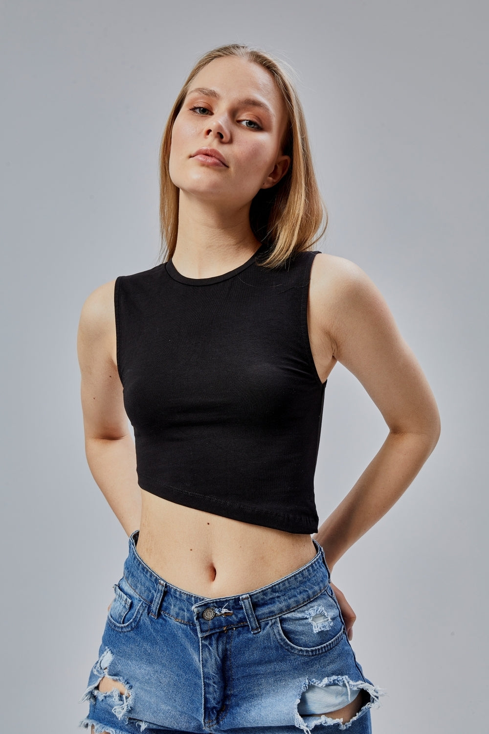 Nineteen Brand-Asimetrik Kesim Crop Top-Crop Top-1-Milagron.com