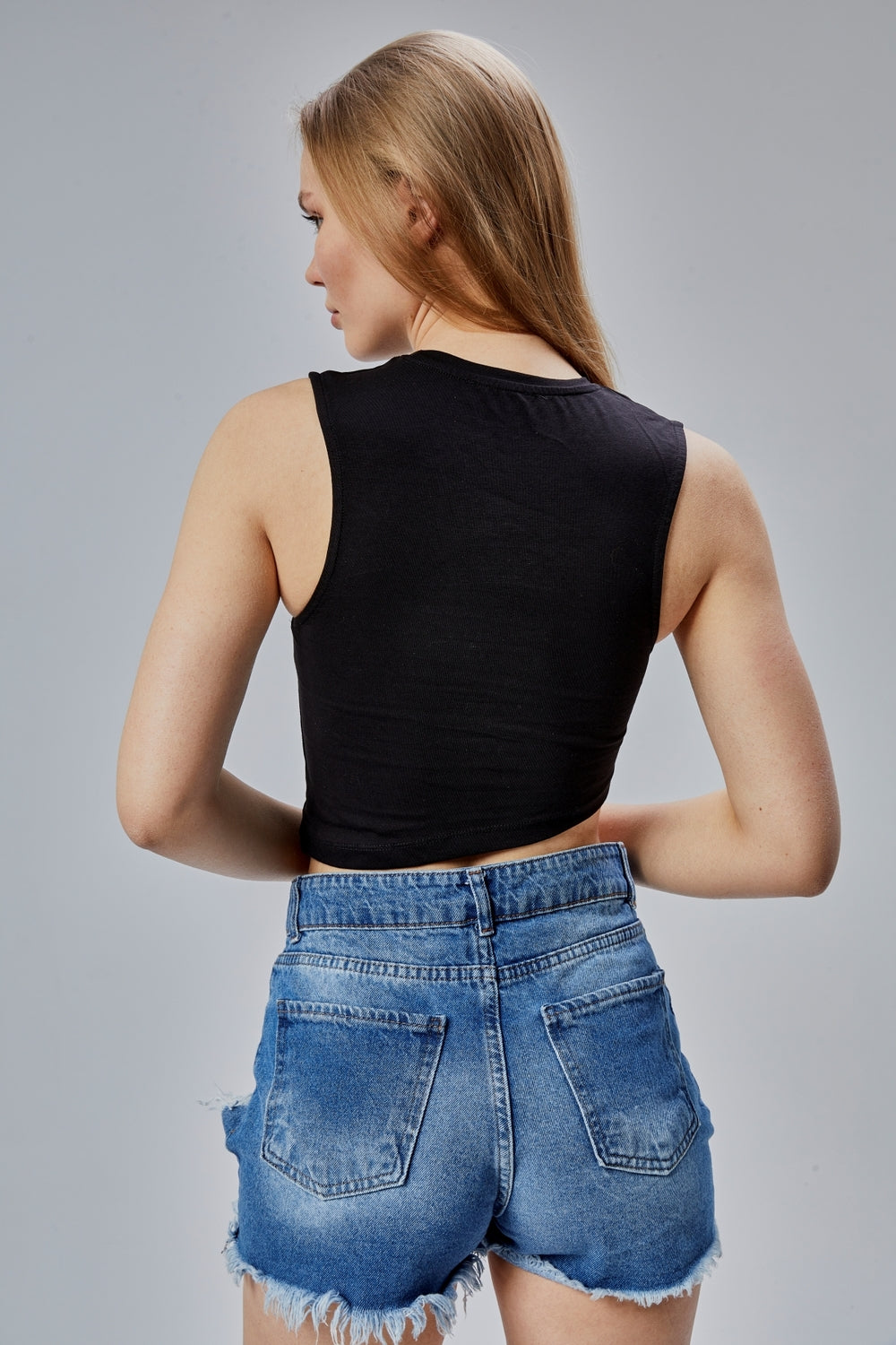 Nineteen Brand-Asimetrik Kesim Crop Top-Crop Top-4-Milagron.com