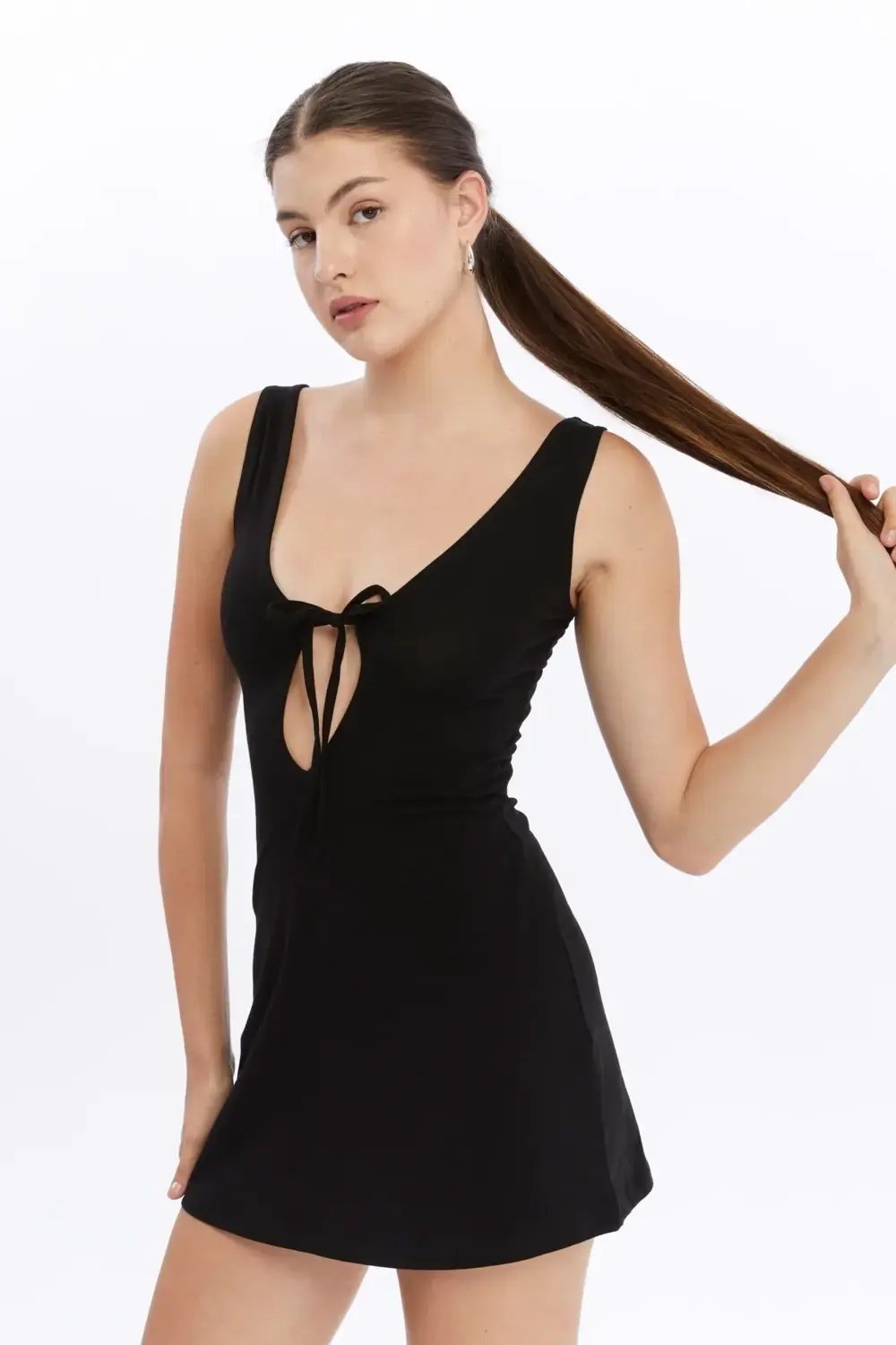 Nineteen Brand-Göğüs Dekolte Detaylı Mini Elbise-Elbise-2-Milagron.com