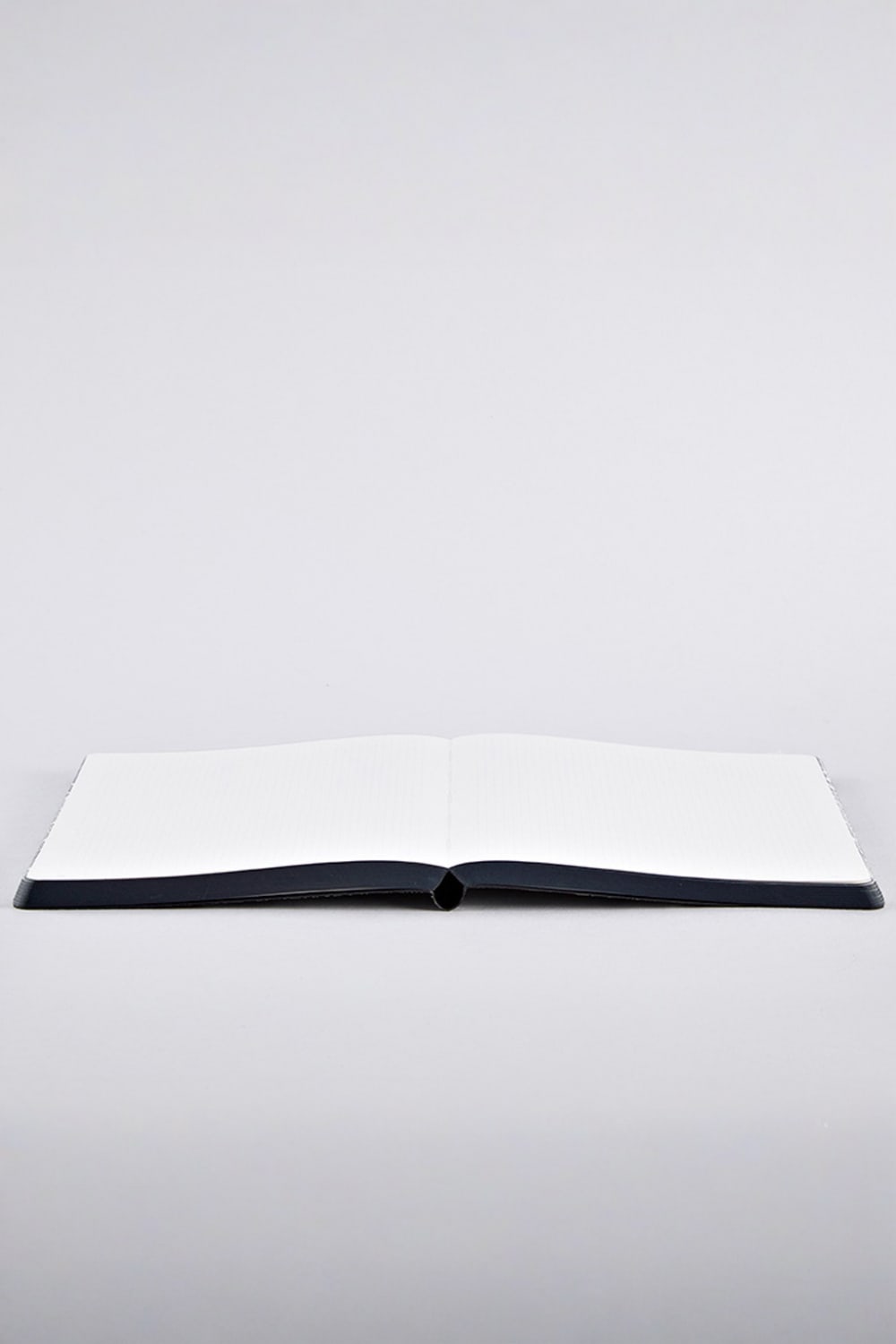 Nuuna-Nuuna Graphic L Defter - London-Defter-3-Milagron.com