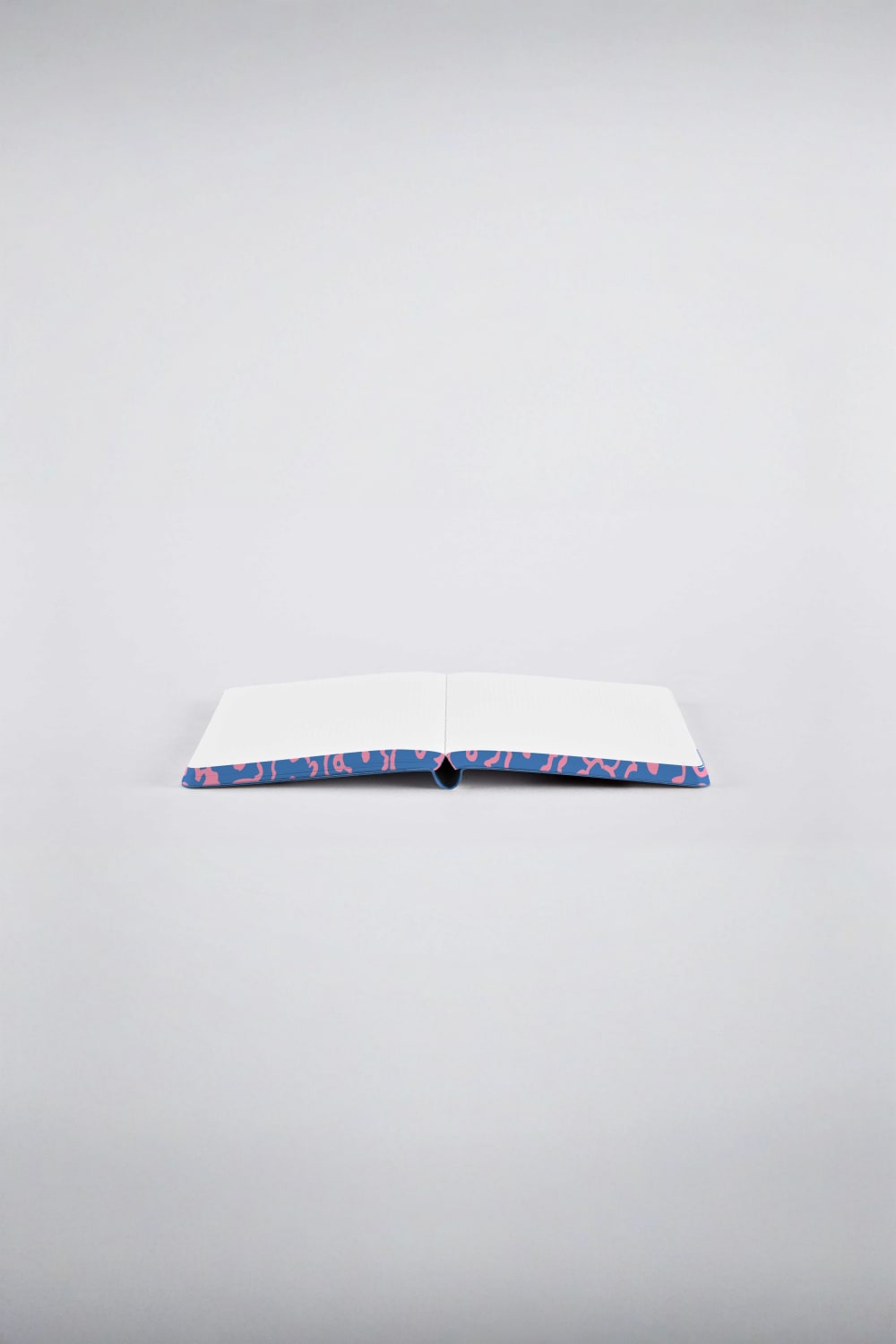 Nuuna-Nuuna Graphic S Defter - Give Me Your Heart-Defter-3-Milagron.com