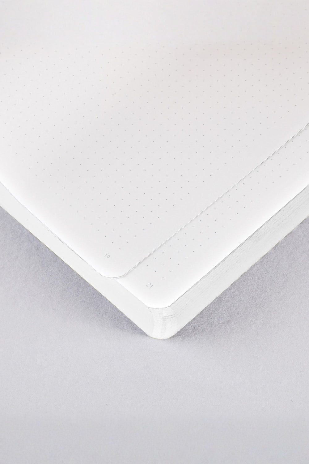 Nuuna-Nuuna Graphic Thermo L Defter - Fading Memories-Defter-3-Milagron.com