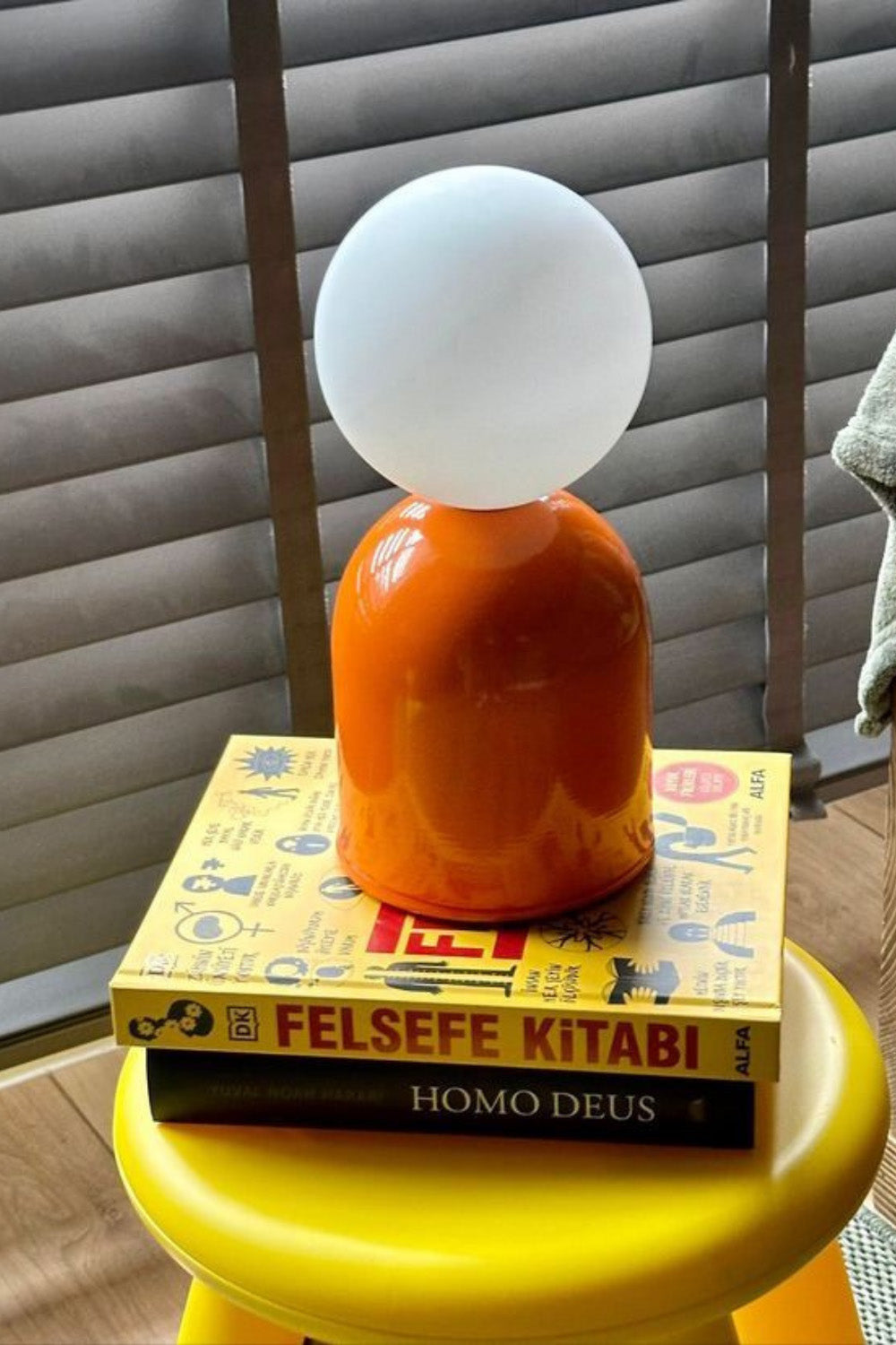 OBJEXOM-Orbitra Şık Masa Lambası Turuncu-Masa Lambası-1-Milagron.com