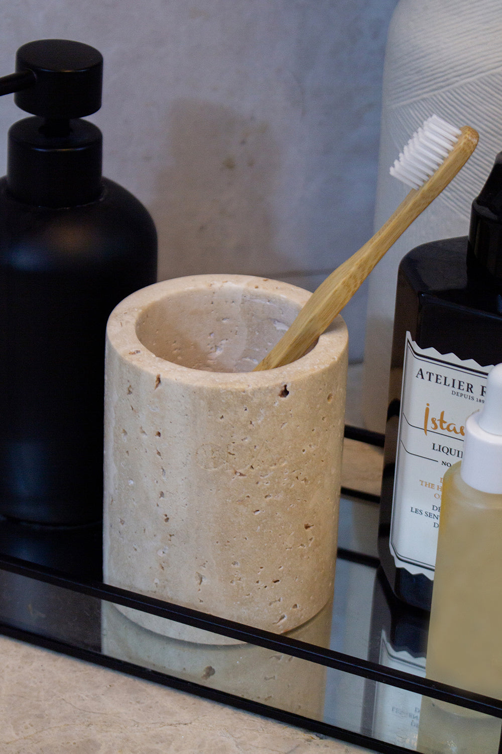 ODA.products-Luna Parlak Diş Fırçalık-Banyo Düzenleyicileri-1-Milagron.com