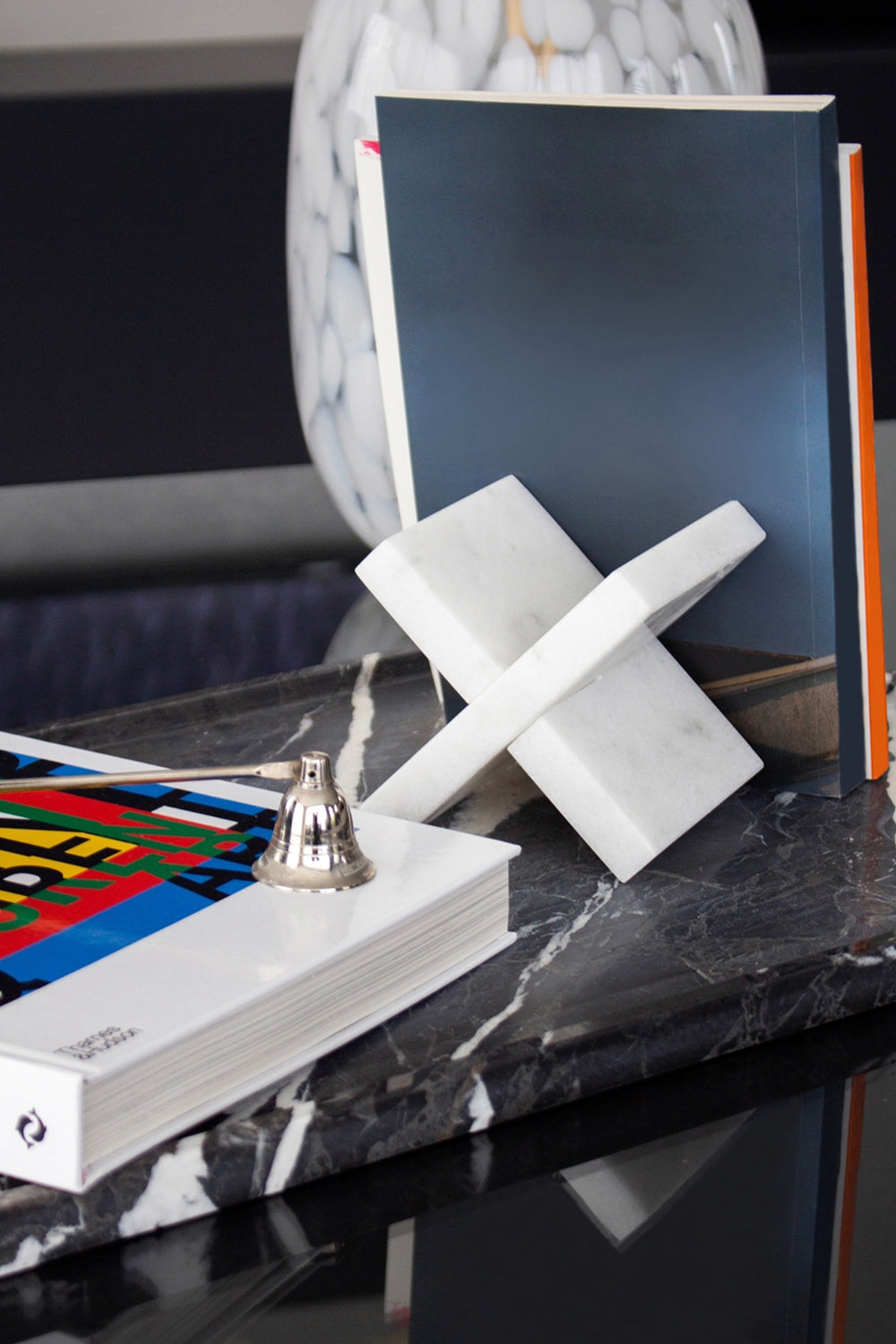 ODA.products-Nexa Beyaz Kitap Tutucu-Kitap Tutucu-2-Milagron.com