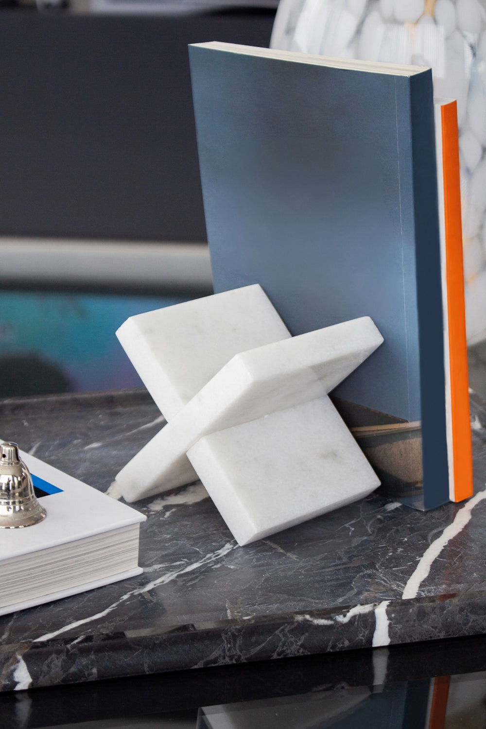 ODA.products-Nexa Beyaz Kitap Tutucu-Kitap Tutucu-5-Milagron.com