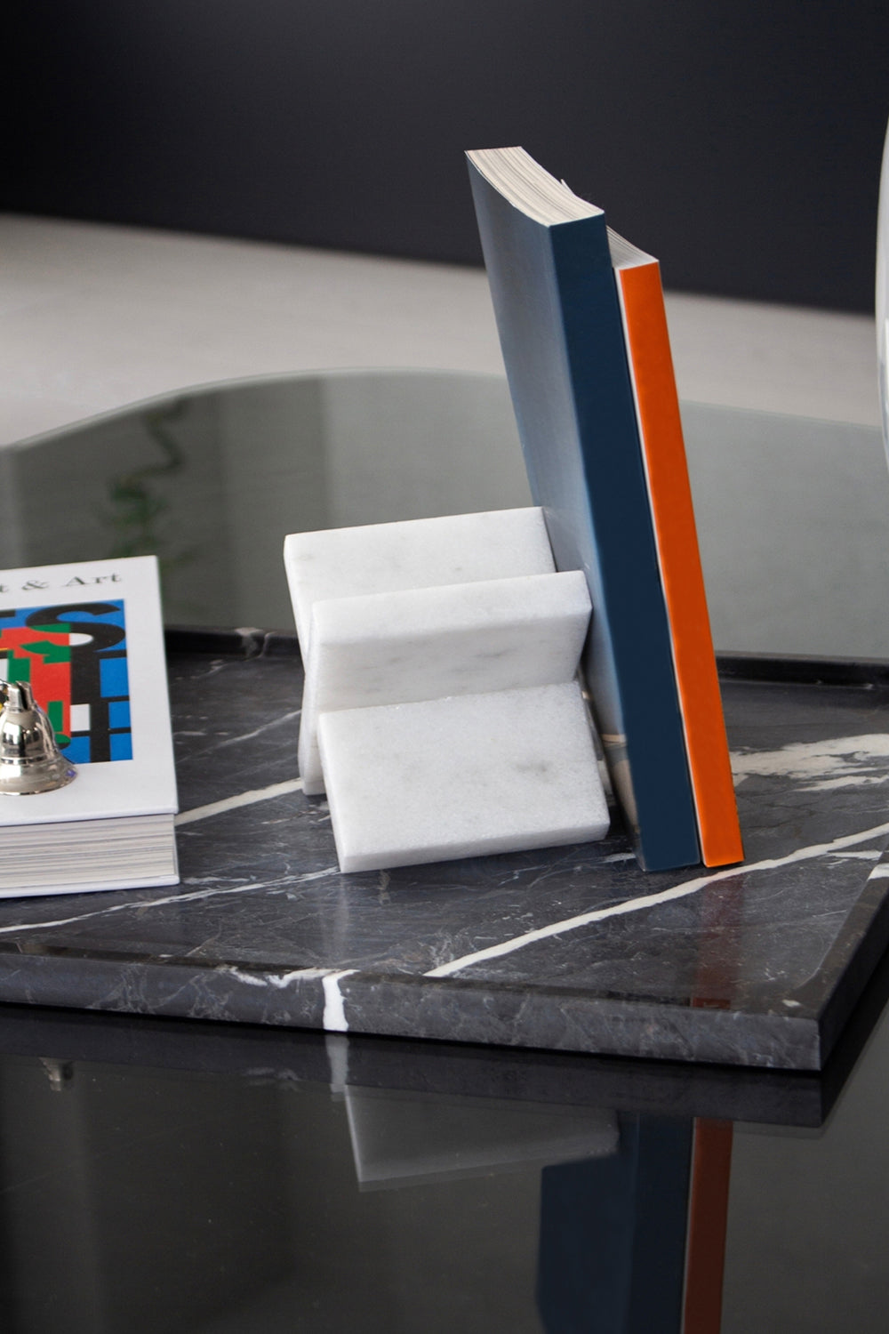 ODA.products-Nexa Beyaz Kitap Tutucu-Kitap Tutucu-6-Milagron.com