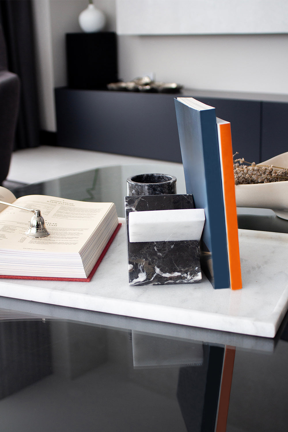 ODA.products-Nexa Kitap Tutucu | Siyah Beyaz-Kitap Tutucu-4-Milagron.com