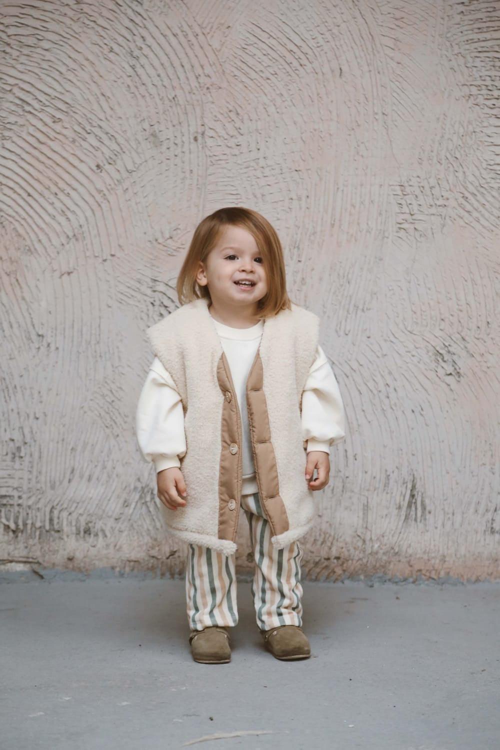 OhLaLaKoala-Çift Taraflı Bej Çocuk Yelek Kapitone - Wellsoft-Yelek-3-Milagron.com