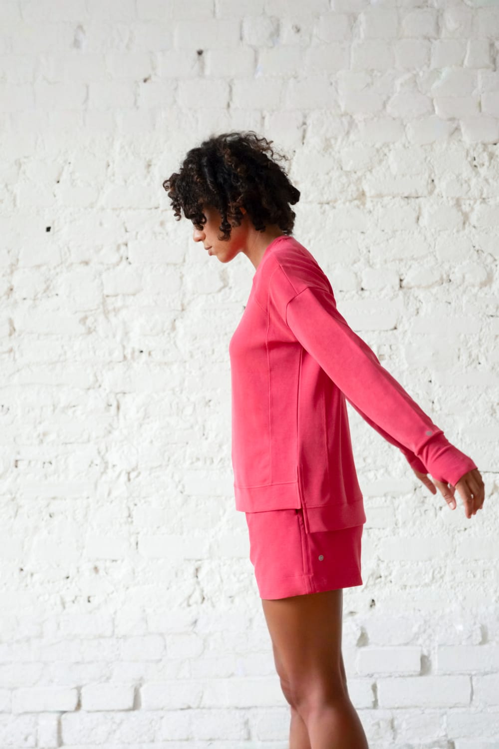 One Of Us-Agnes Shows Off Uzun Şort-Şort-1-Milagron.com