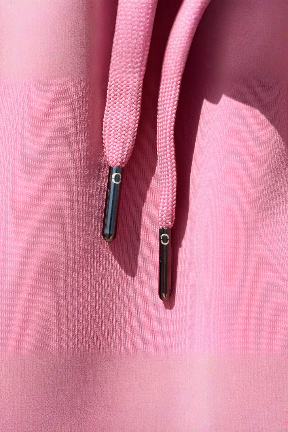 One Of Us-Suzie Never Bores Me Etek-Etek-5-Milagron.com