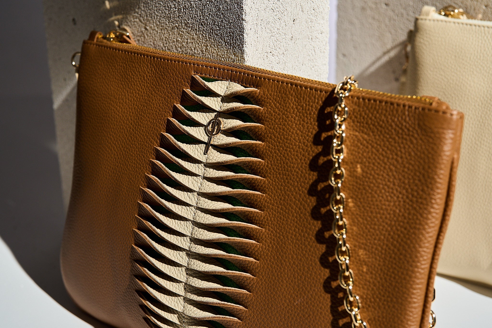 Otrera-Clutch Hera Tan-Clutch-7-Milagron.com