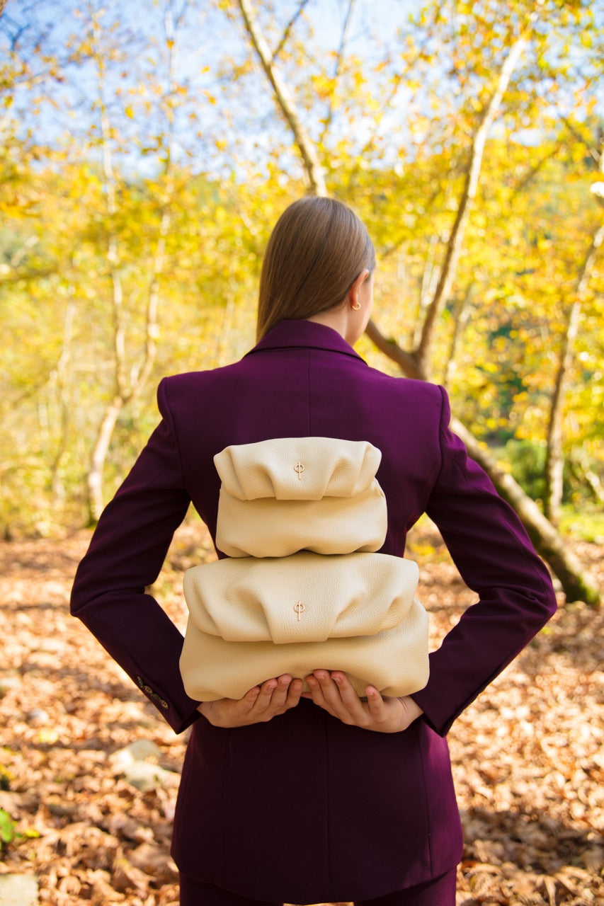 Otrera-Leda Floater - Beige-Clutch-4-Milagron.com