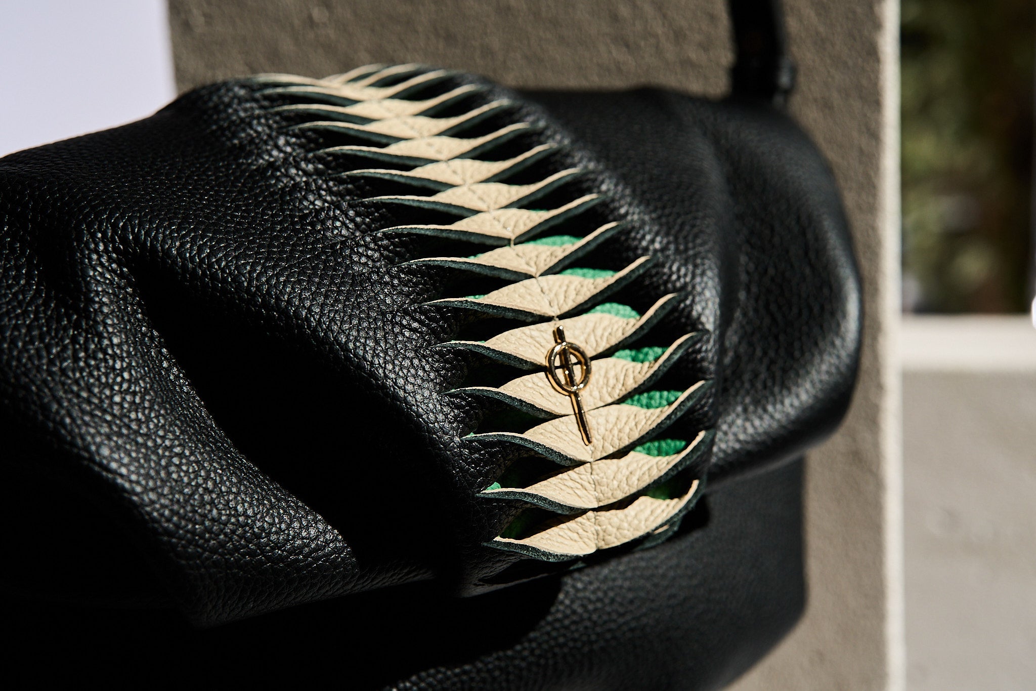 Otrera-Leda Hera Black/Green-Clutch-4-Milagron.com