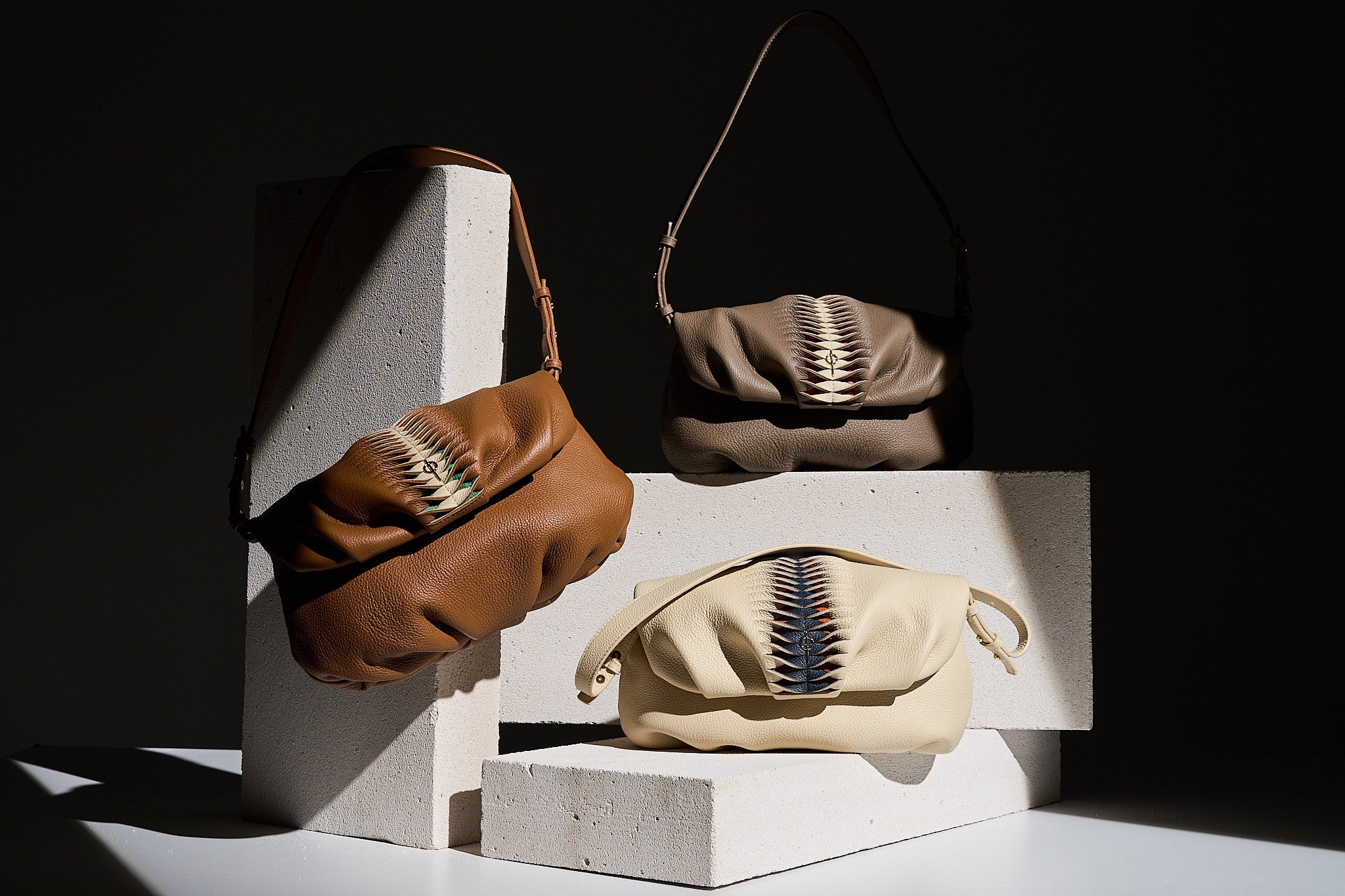 Otrera-Leda Hera Rock-Clutch-6-Milagron.com