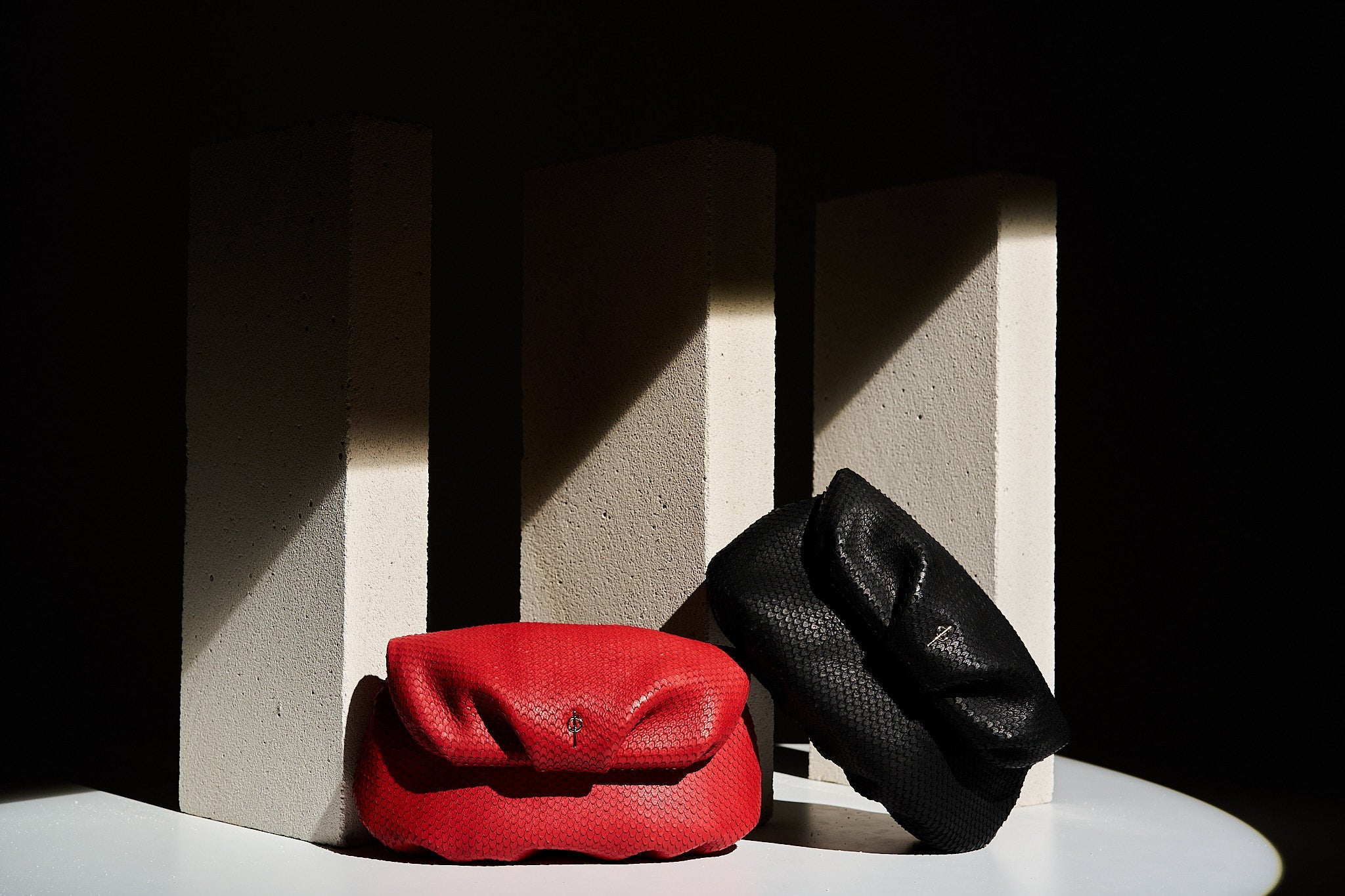 Otrera-Leda Snake Black-Clutch-3-Milagron.com