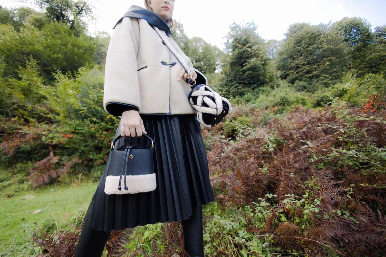 Otrera-Noa Fluffy Black-El Çantası-5-Milagron.com