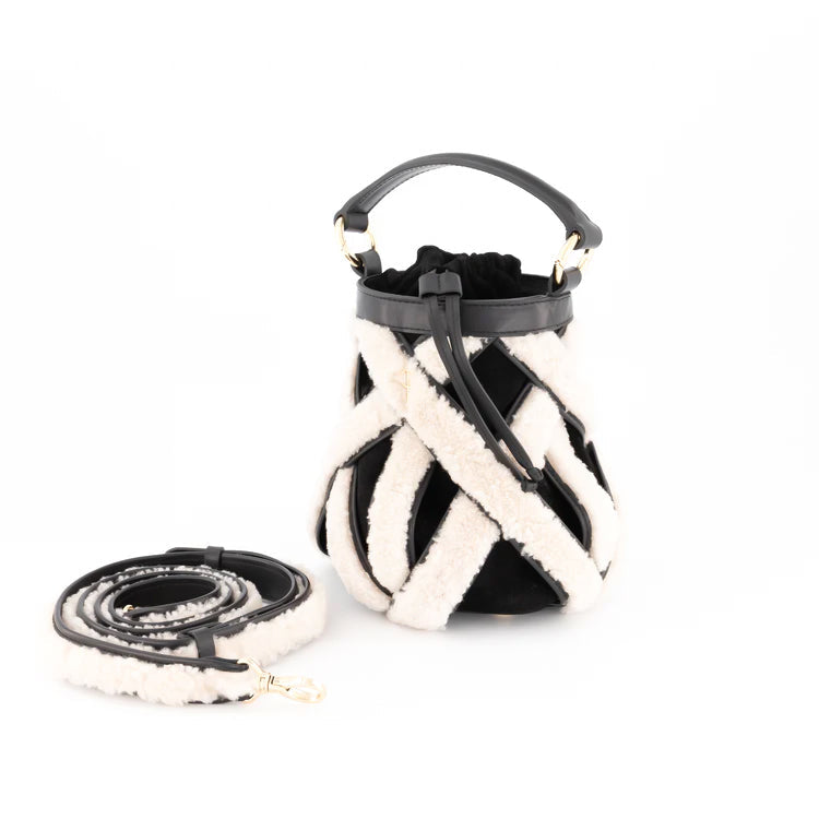 Otrera-Olına Fluffy Black-El Çantası-2-Milagron.com