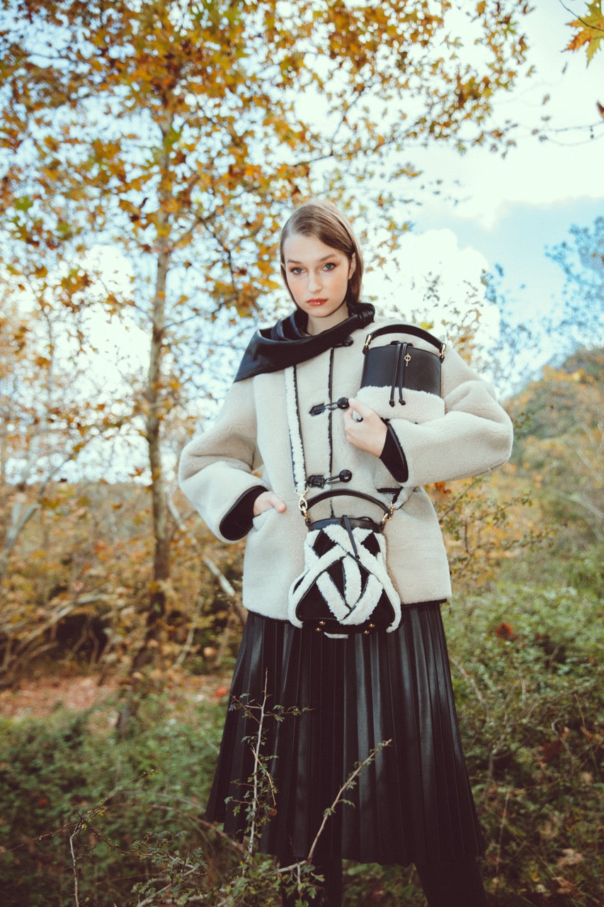 Otrera-Olına Fluffy Black-El Çantası-5-Milagron.com