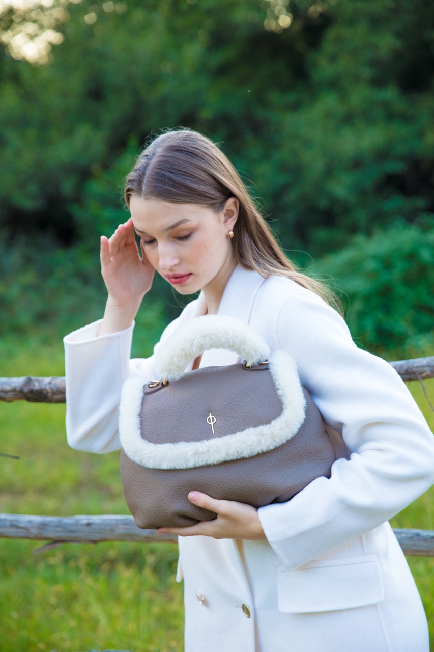 Otrera-Rita Fluffy - Black-El Çantası-3-Milagron.com