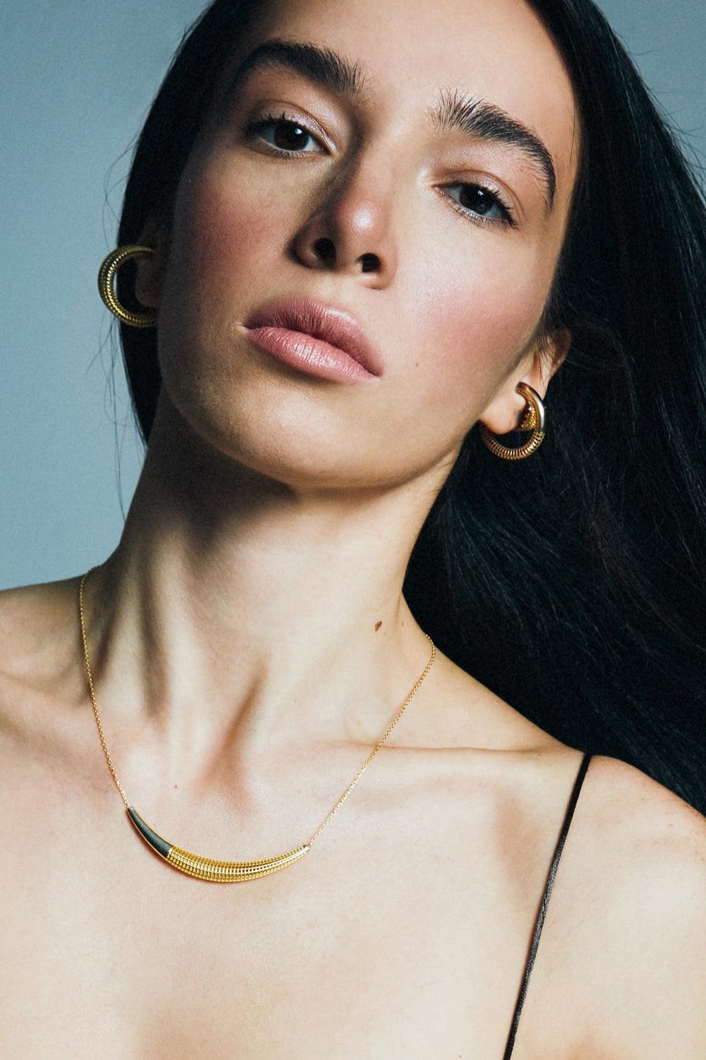 PACAL-Maxi Luki Parlak Altın Kaplama Kıkırdak Küpesi-Küpe-2-Milagron.com