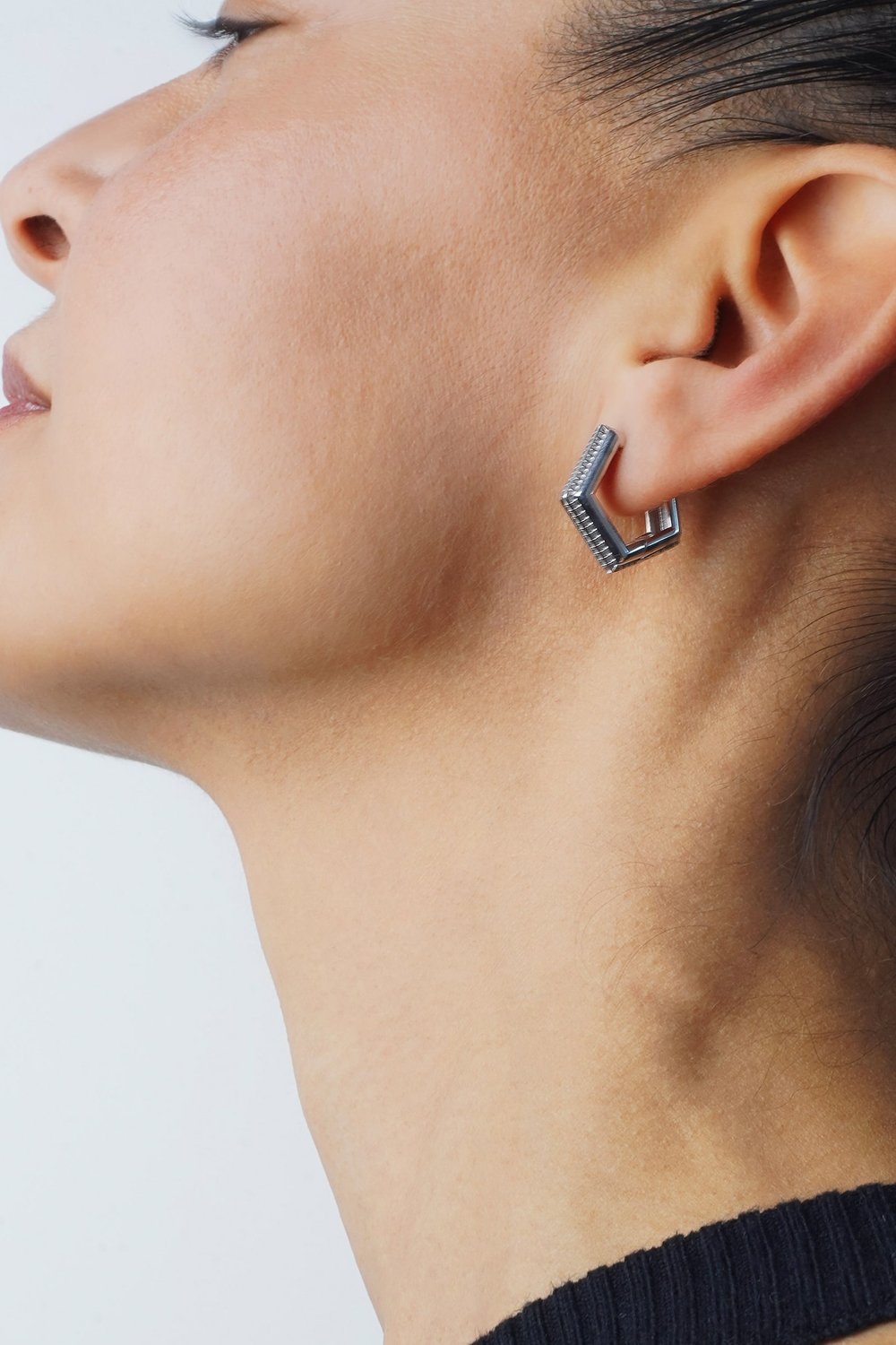 PACAL-Verta Huggie Küpe-Küpe-5-Milagron.com