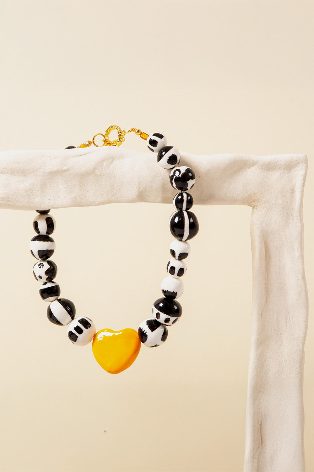 Paanui-Medrano Black-Kolye-1-Milagron.com