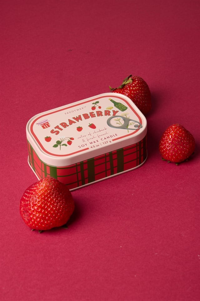 Paddywax Bistro Strawberry Printed Tin Candle - Rhubard & Fennel 127 Gr Mum
