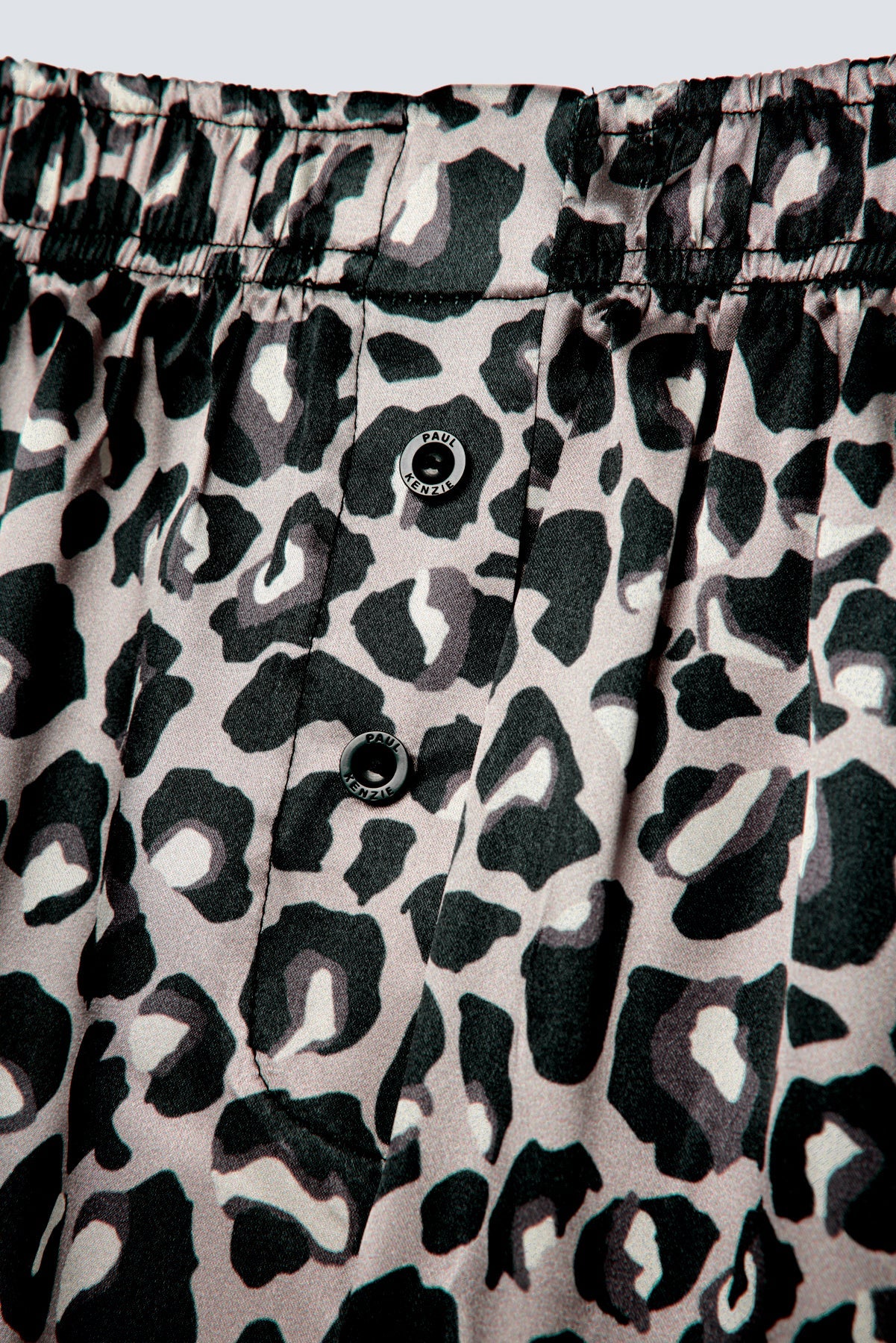 Desenli Erkek Saten Şort - Silky Leopard