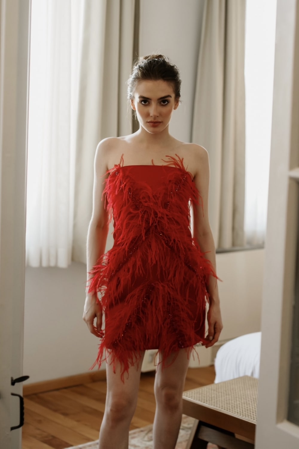 Pelia-Rebecca Kuştüylü Taş İşlemeli Kırmızı Mini Elbise-Elbise-1-Milagron.com