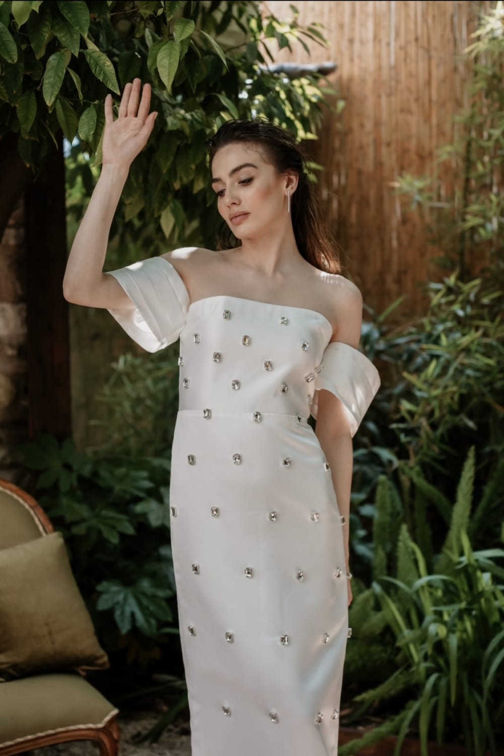 Pelia-Tiffany Taş İşlemeli Beyaz Midi Elbise-Elbise-3-Milagron.com