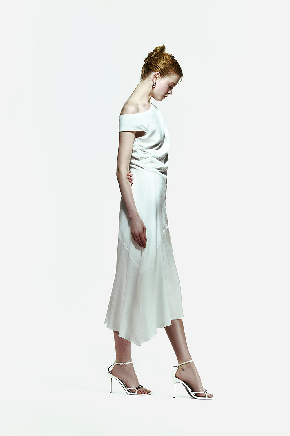 Peploum-Ama Drapped Dress In White-Elbise-3-Milagron.com