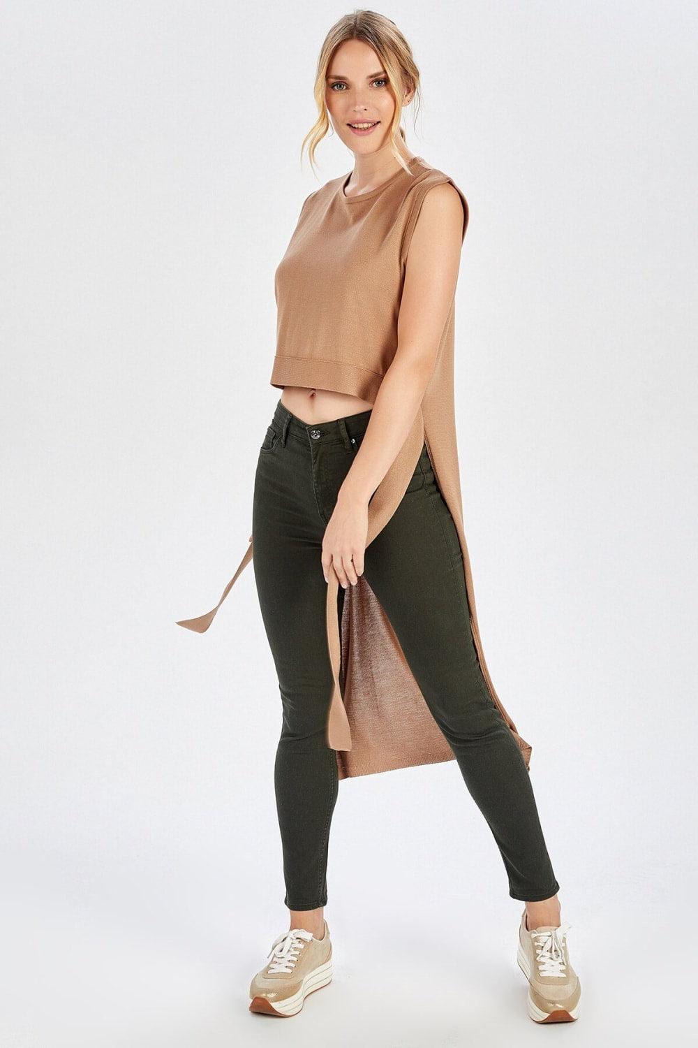 Peraluna-Arkası Uzun Kemerli Kolsuz Kadın Triko Bluz-Kazak & Triko-1-Milagron.com