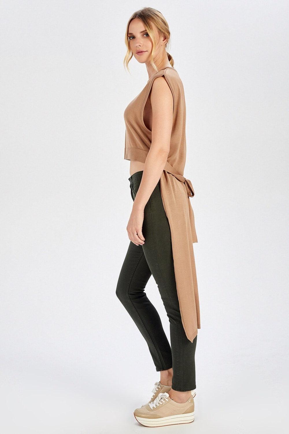 Peraluna-Arkası Uzun Kemerli Kolsuz Kadın Triko Bluz-Kazak & Triko-4-Milagron.com