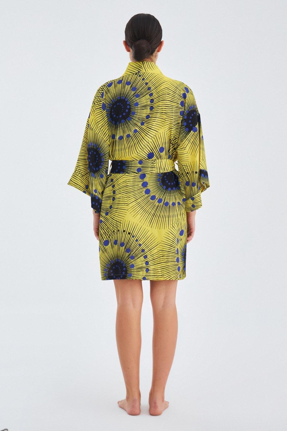 Peraluna-Aura Geometrik Desenli Diz Hizası Saten Kadın Kimono-Kimono-8-Milagron.com