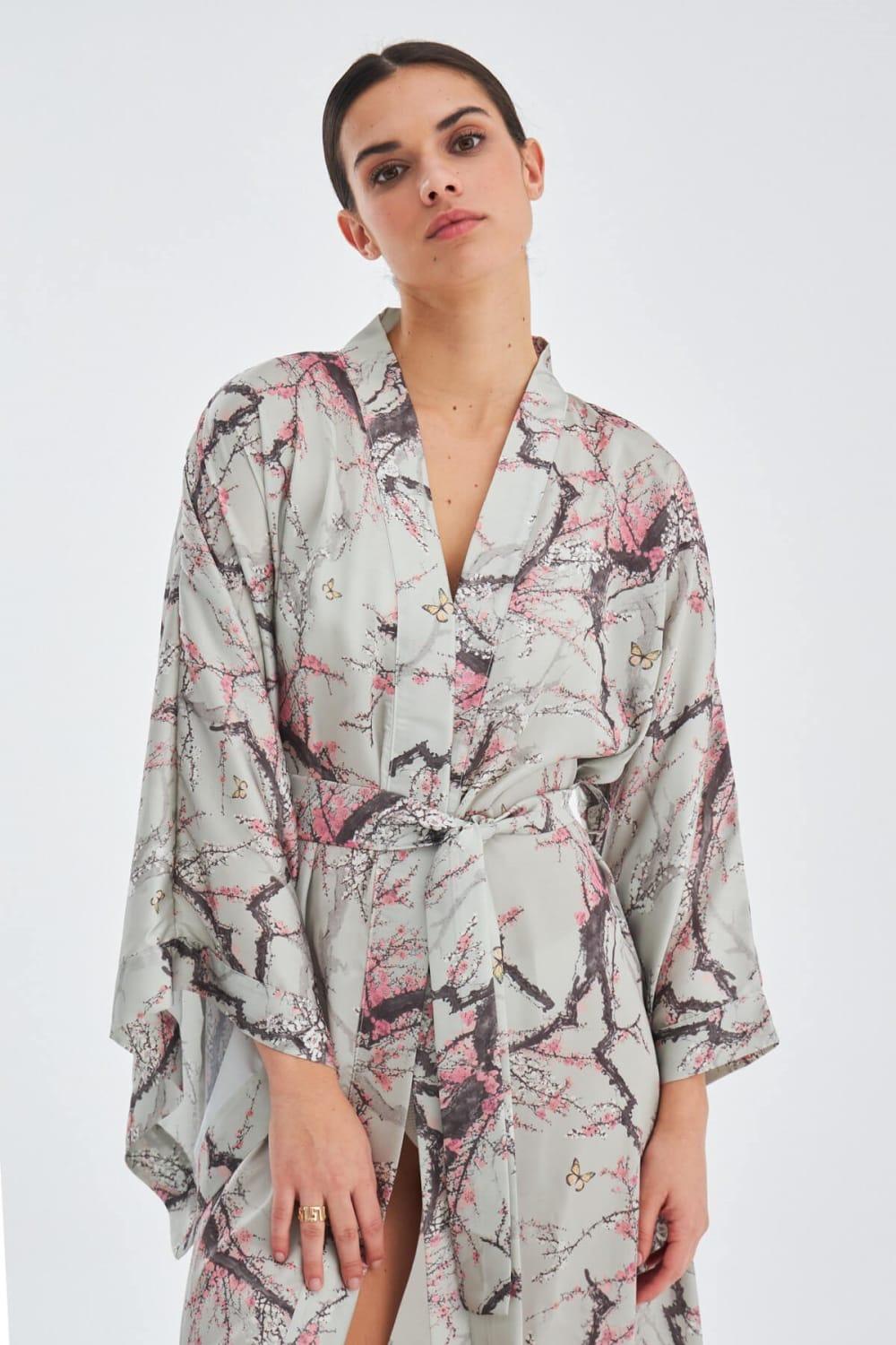 Peraluna-Bolossom Çiçek Desenli 120 Cm Saten Yazlık Kadın Kimono-Kimono-2-Milagron.com