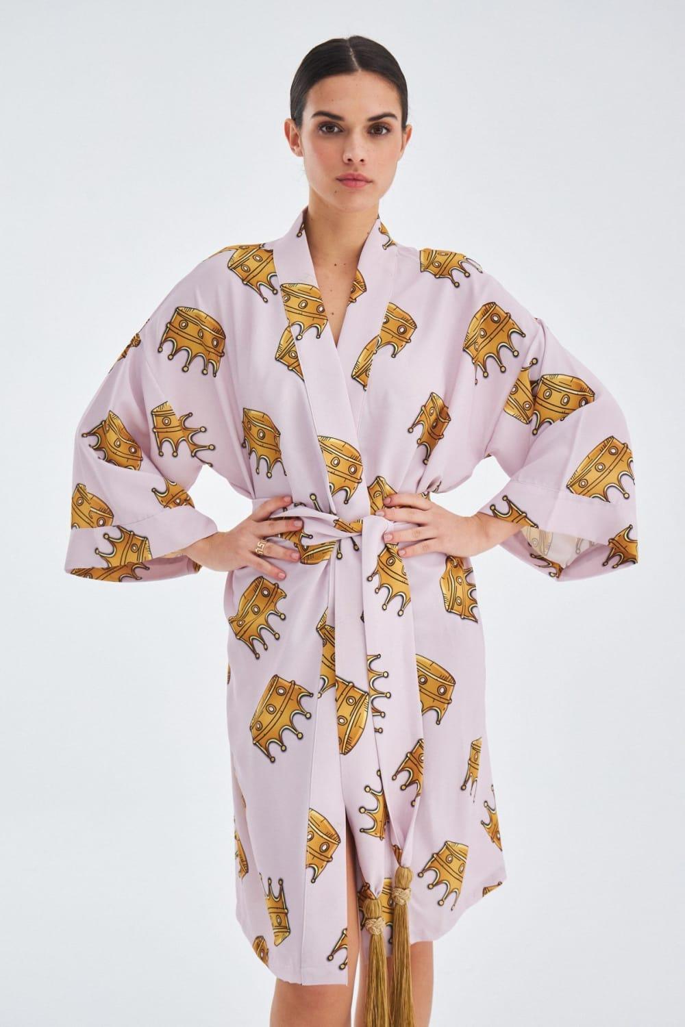Peraluna-Crown Kral Tacı Desenli Diz Altı Saten Kadın Kimono-Kimono-3-Milagron.com