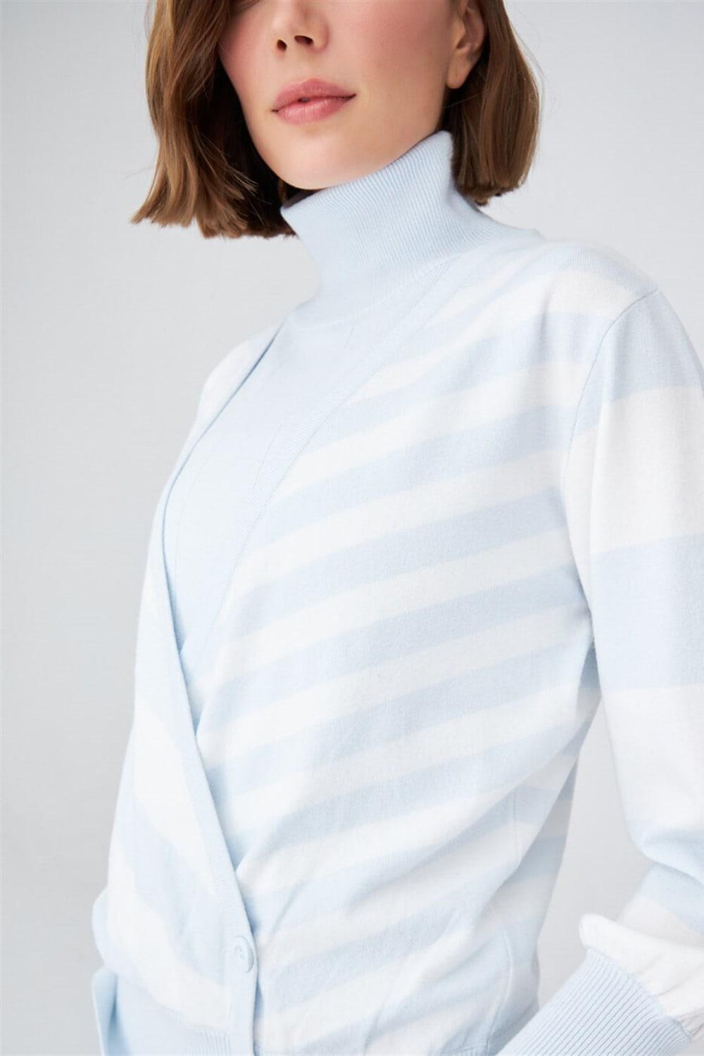 Peraluna-Derin Yaka Dökümlü Kolları Büzgülü Kadın Triko Kazak-Kazak & Triko-12-Milagron.com